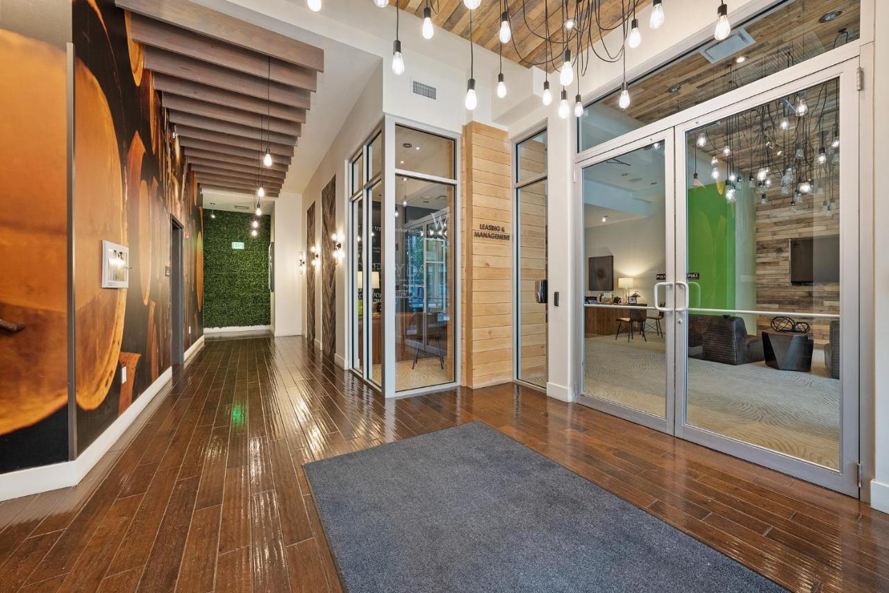 The Edge On 4th By Airriva Louisville
