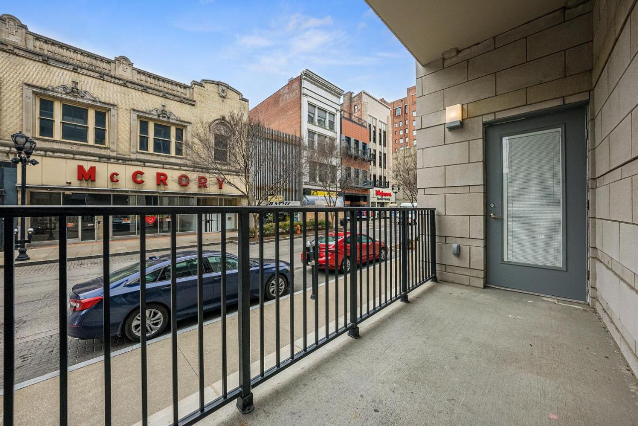 Apartment The Edge On 4th By Airriva Louisville