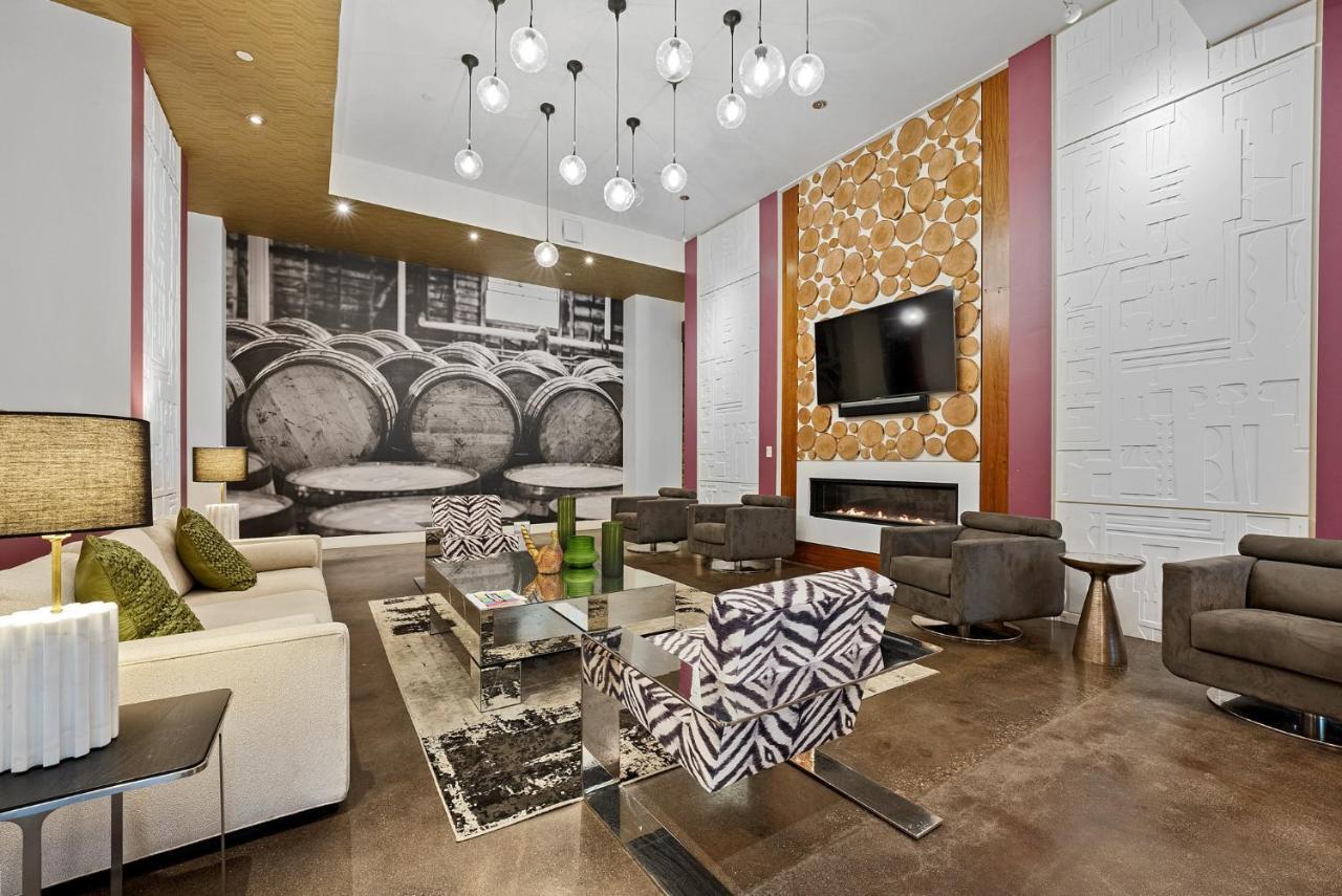 Apartment The Edge On 4th By Airriva Louisville