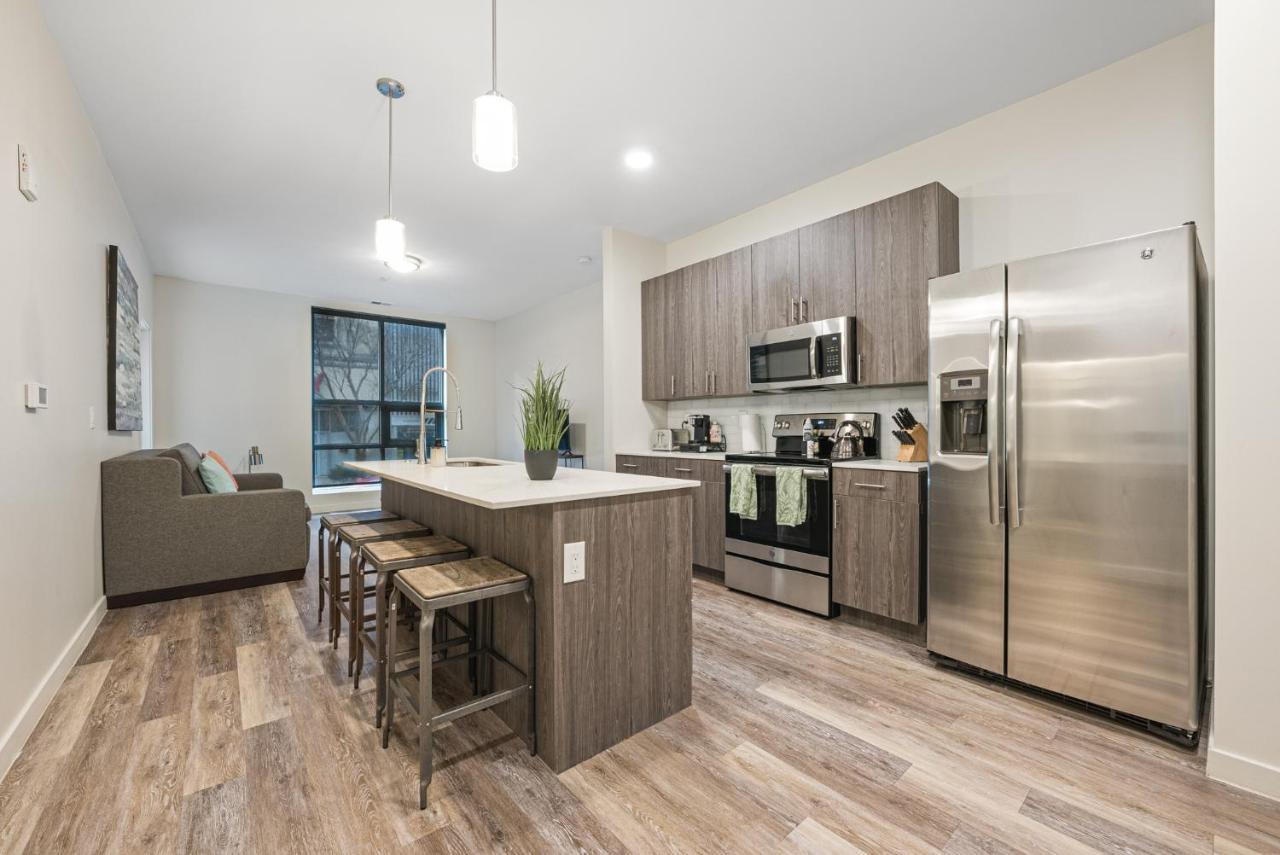 Apartment The Edge On 4th By Airriva Louisville