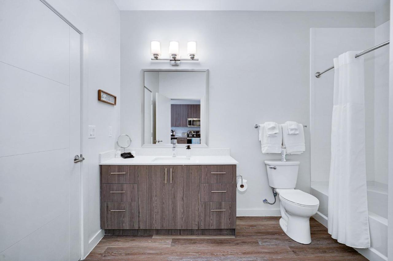 Apartment The Edge On 4th By Airriva